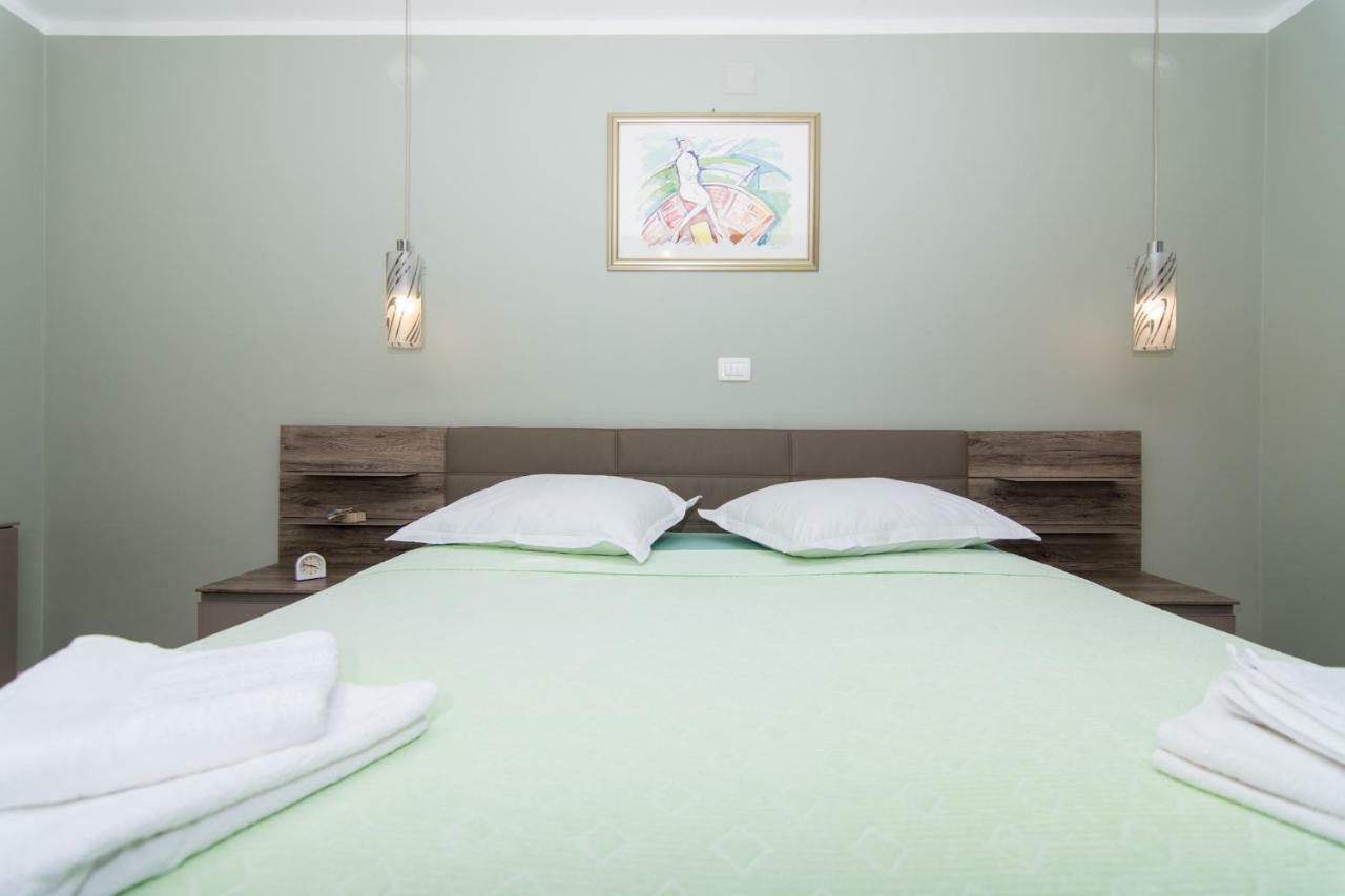 Apartman Marin Trogir Buitenkant foto
